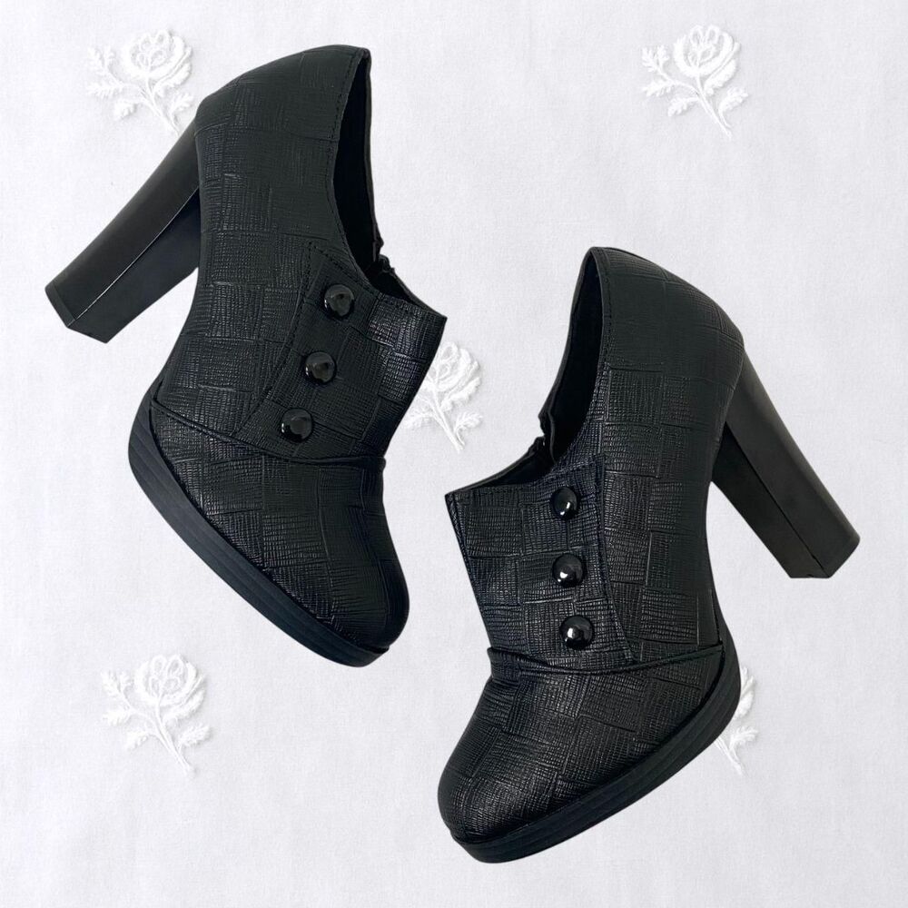 Y2K Chunky Black Structured Faux Leather Office Siren Retro Oxford Heels US 8.5